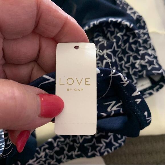 Gap bikini bottom. Size large. Navy blue with whit stars. New with tag. - Picture 9 of 10